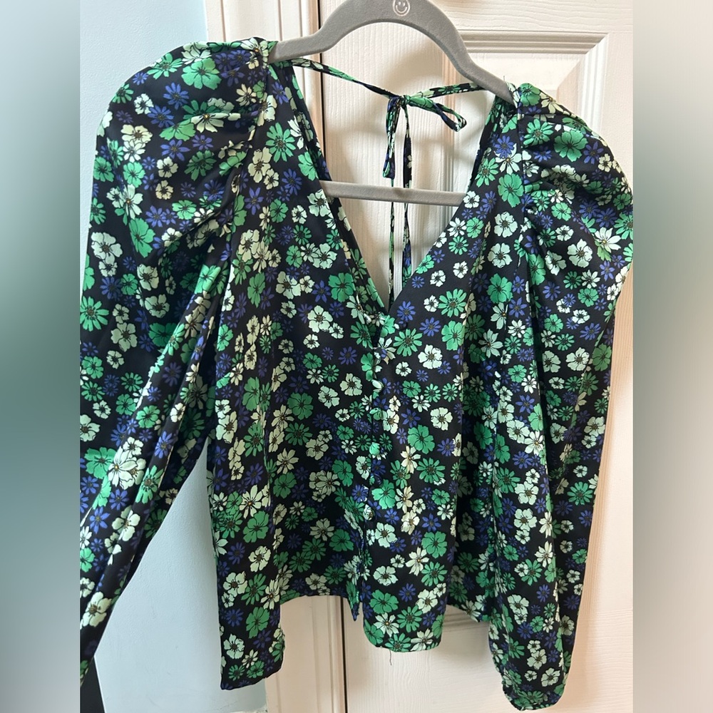 Floral top